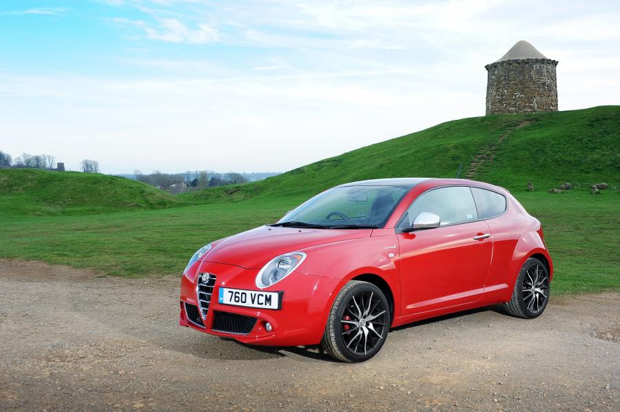  Alfa Romeo MiTo Twin Air 2014 года  (UK) (фото 7 из 23)